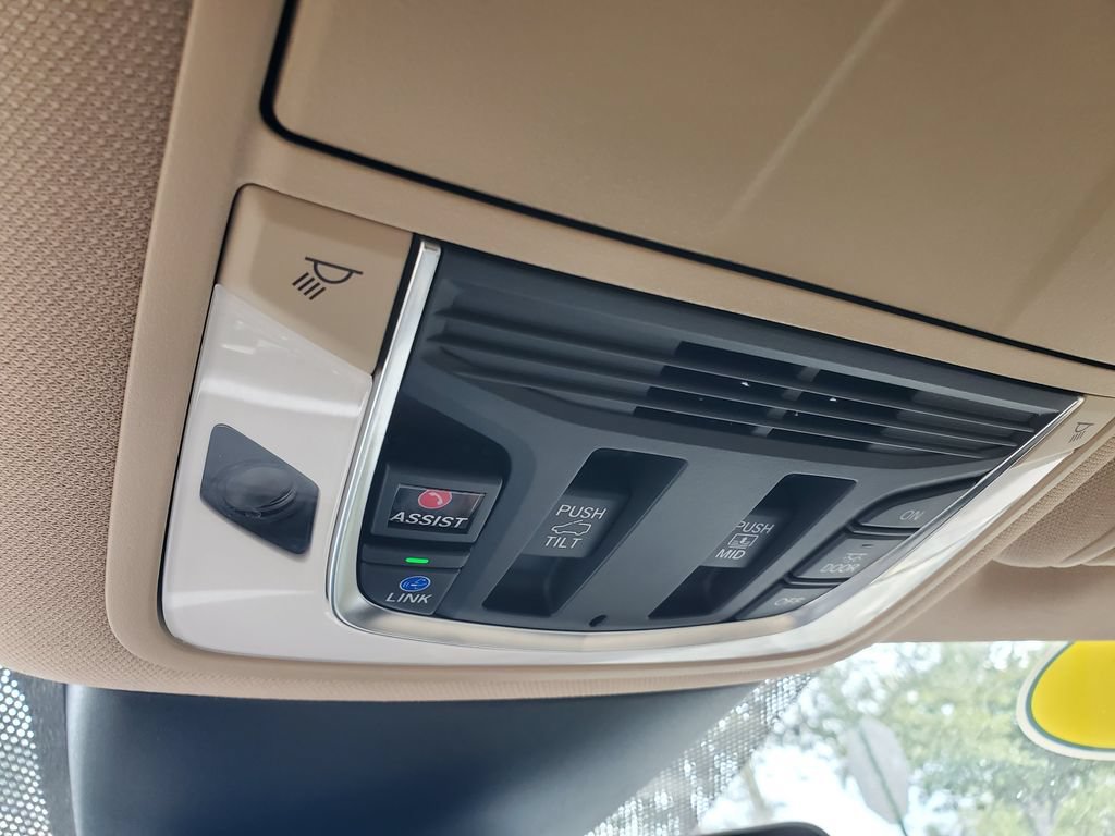 Used 2023 Acura MDX FWD image 35