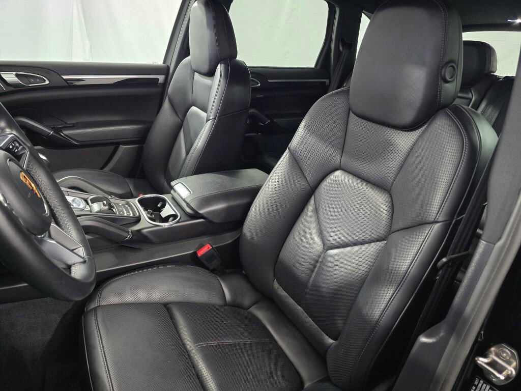 Used 2018 Porsche Cayenne image 5