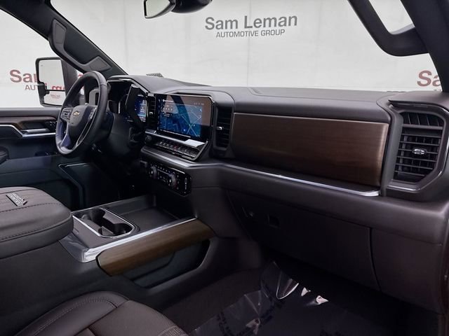 Used 2024 Chevrolet Silverado 3500 High Country image 33