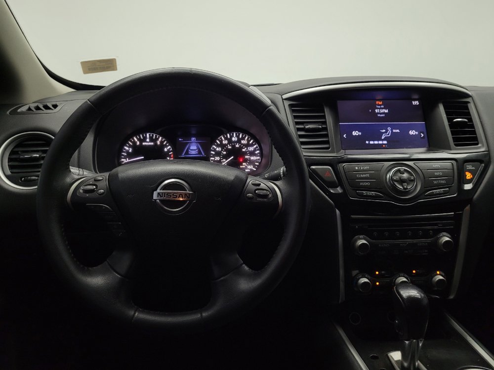 Used 2017 Nissan Pathfinder SV FWD image 22
