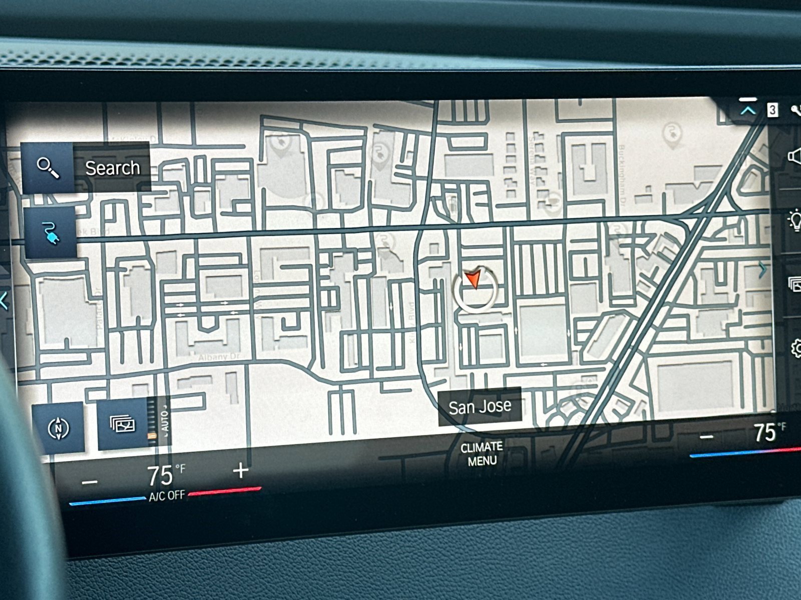 Used 2023 BMW iX xDrive50 w/ Premium Package image 19