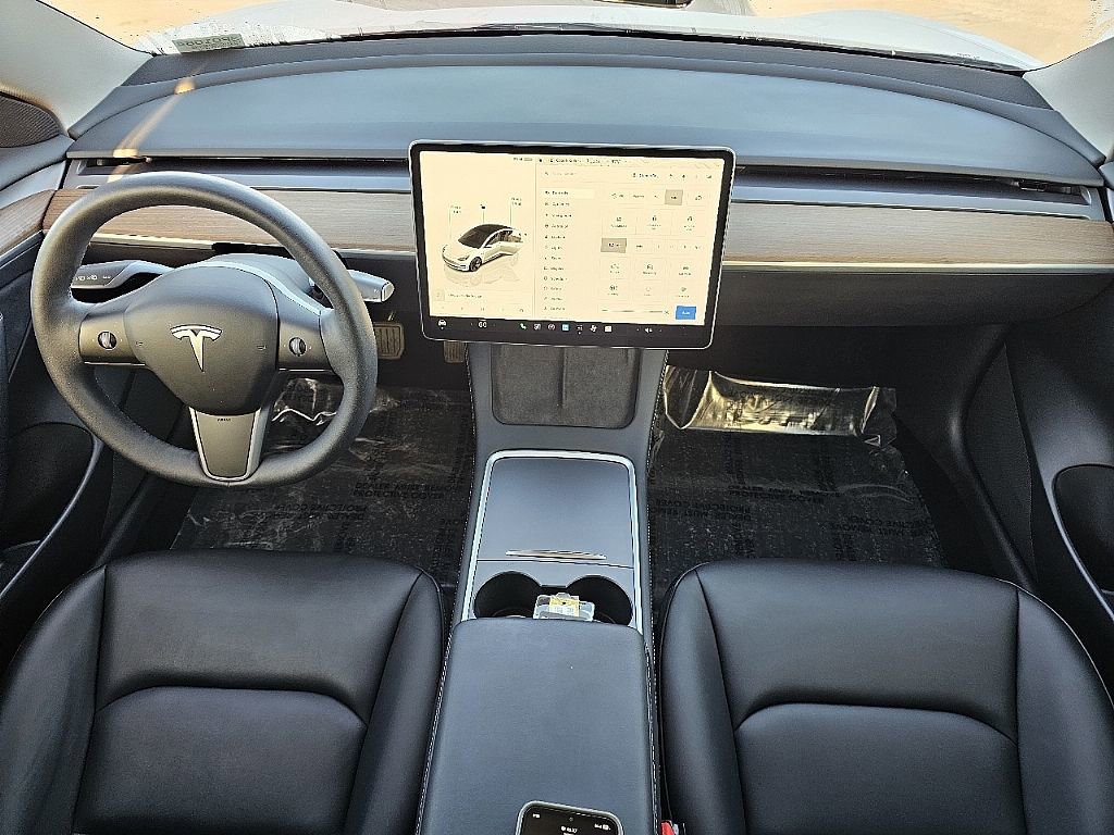 Used 2023 Tesla Model 3 Standard Range image 23