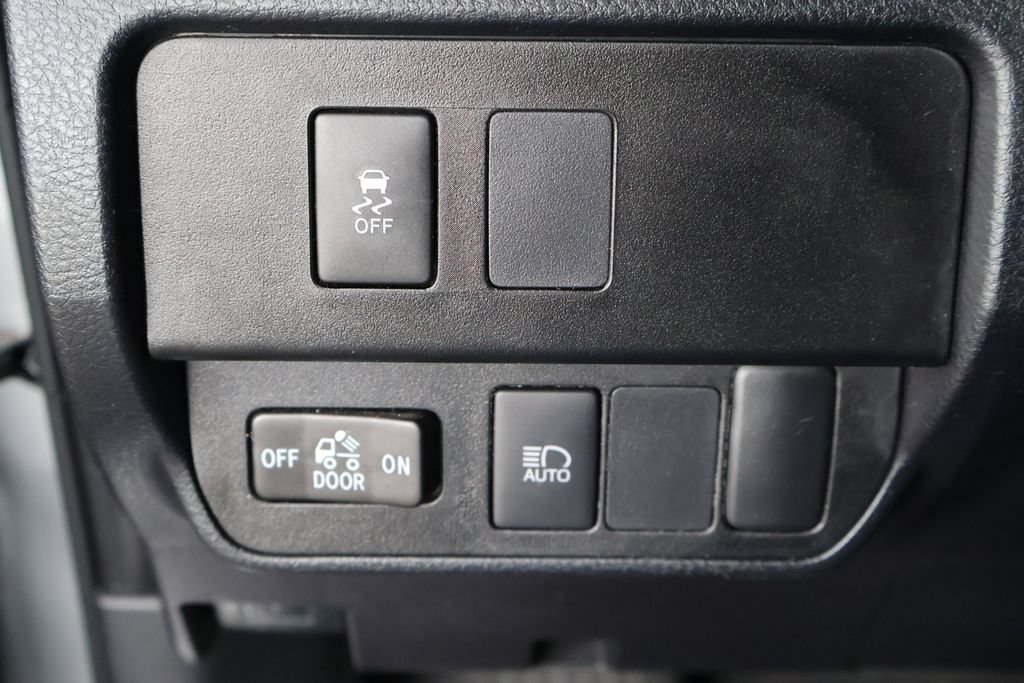 Certified 2023 Toyota Tacoma SR5 w/ Technology Package AWD/4WD image 26