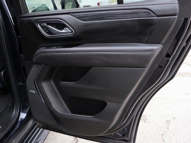 Used 2022 GMC Yukon SLT w/ SLT Premium Package image 15