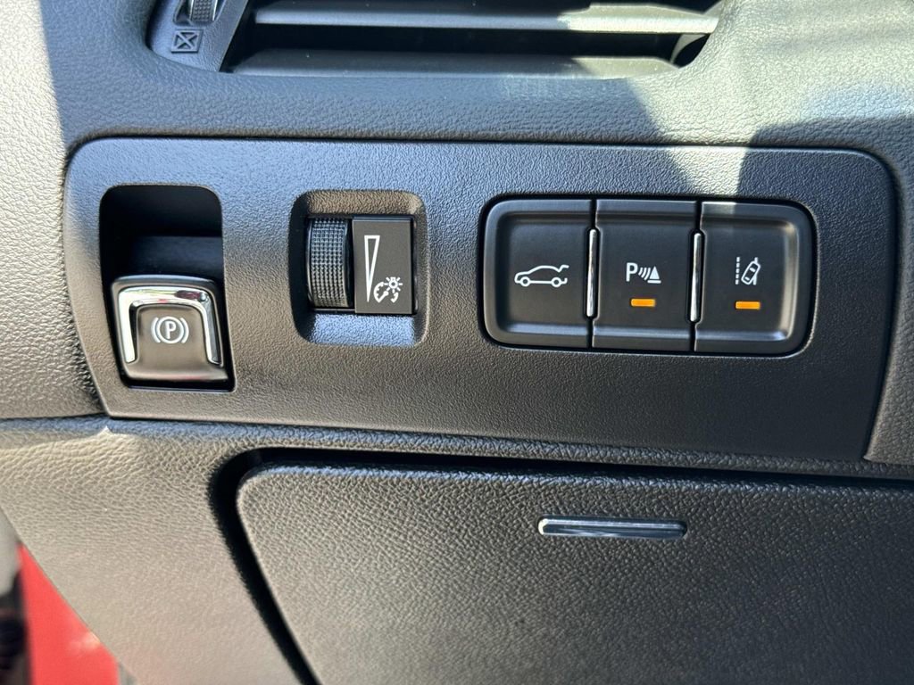 Used 2016 Chevrolet Impala LTZ FWD image 41