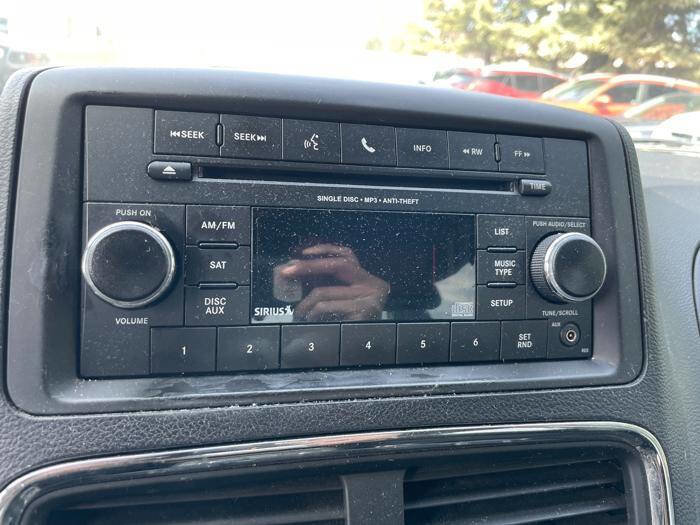 Used 2015 Dodge Grand Caravan SE FWD image 34