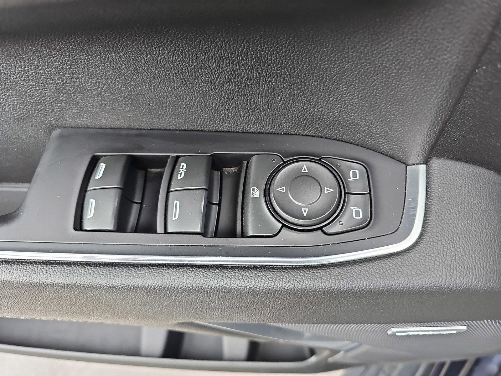 Used 2022 Chevrolet Silverado 1500 LT Trail Boss w/ LT Trail Boss Premium Package AWD/4WD image 30