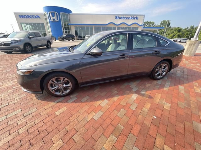 Certified 2024 Honda Accord EX image 28