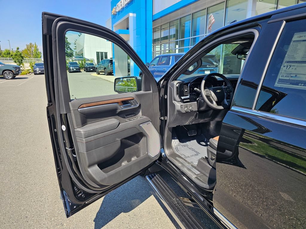 New 2026 Chevrolet Silverado 1500 High Country w/ Technology Package AWD/4WD image 20