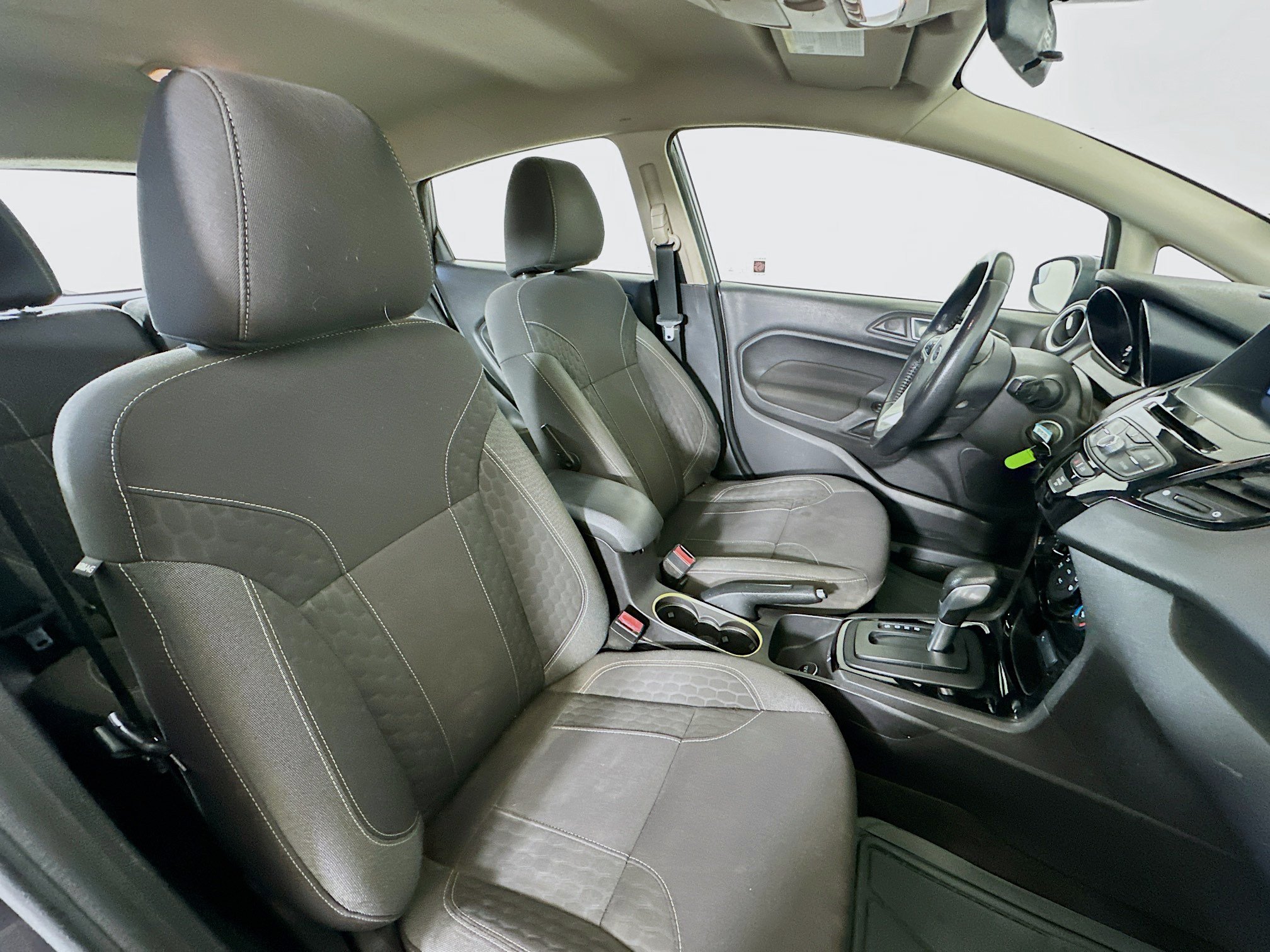 Used 2014 Ford Fiesta SE w/ Equipment Group 201A FWD image 27