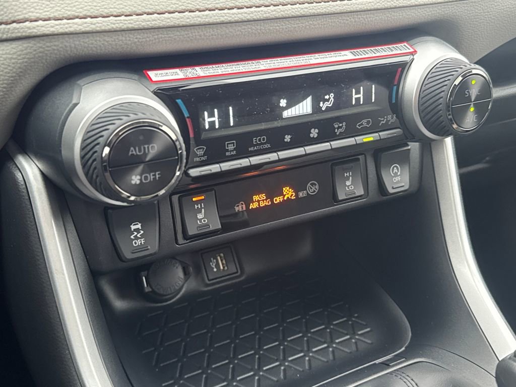 New 2025 Toyota RAV4 XLE image 28