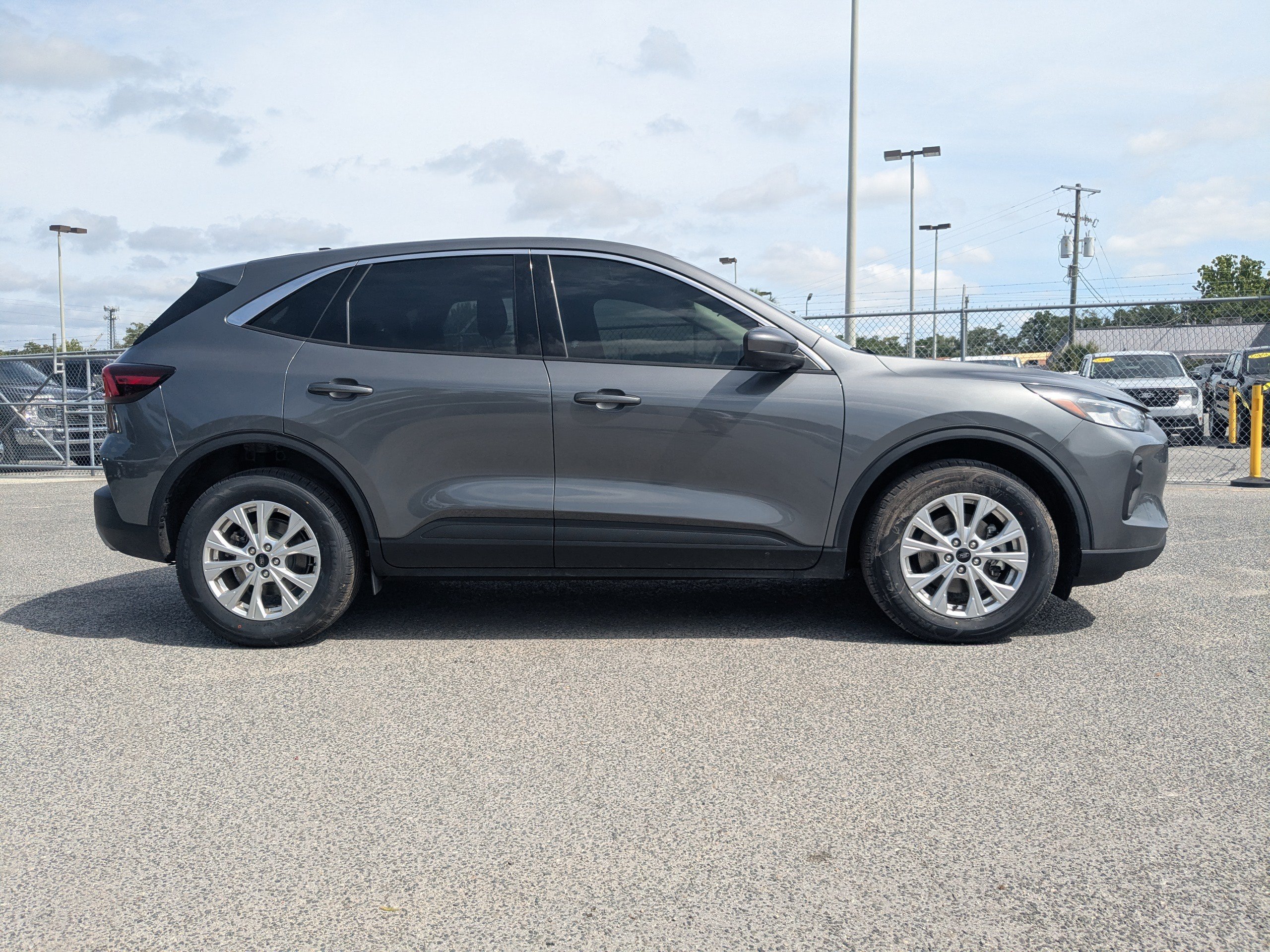 Certified 2023 Ford Escape Active w/ Tech Pack #2 AWD/4WD image 3