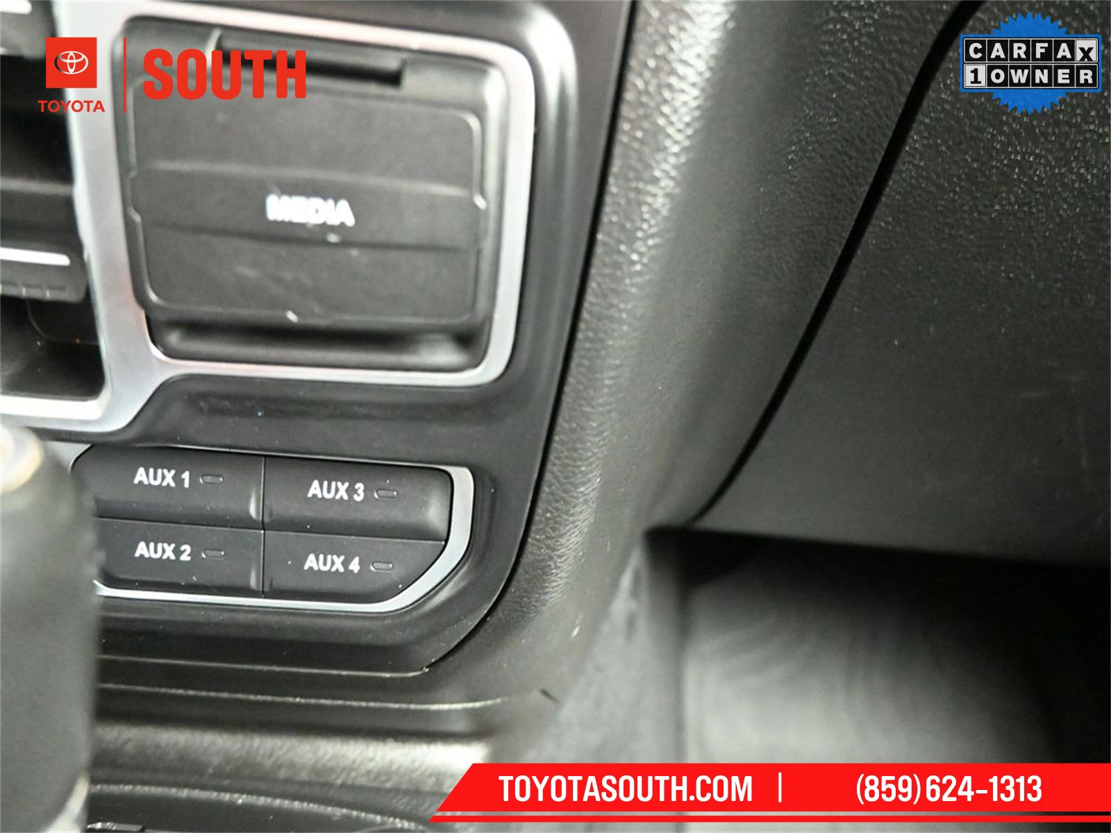 Used 2022 Jeep Wrangler Unlimited Sahara 4xe image 16