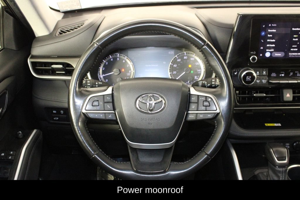 Used 2023 Toyota Highlander XLE FWD image 7