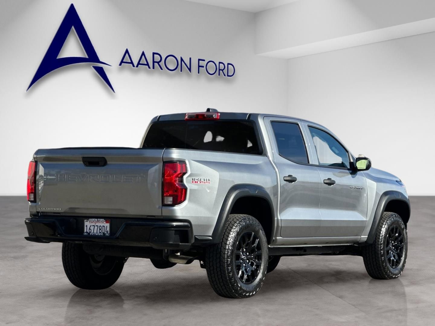 Used 2024 Chevrolet Colorado Trail Boss w/ Safety Package image 5