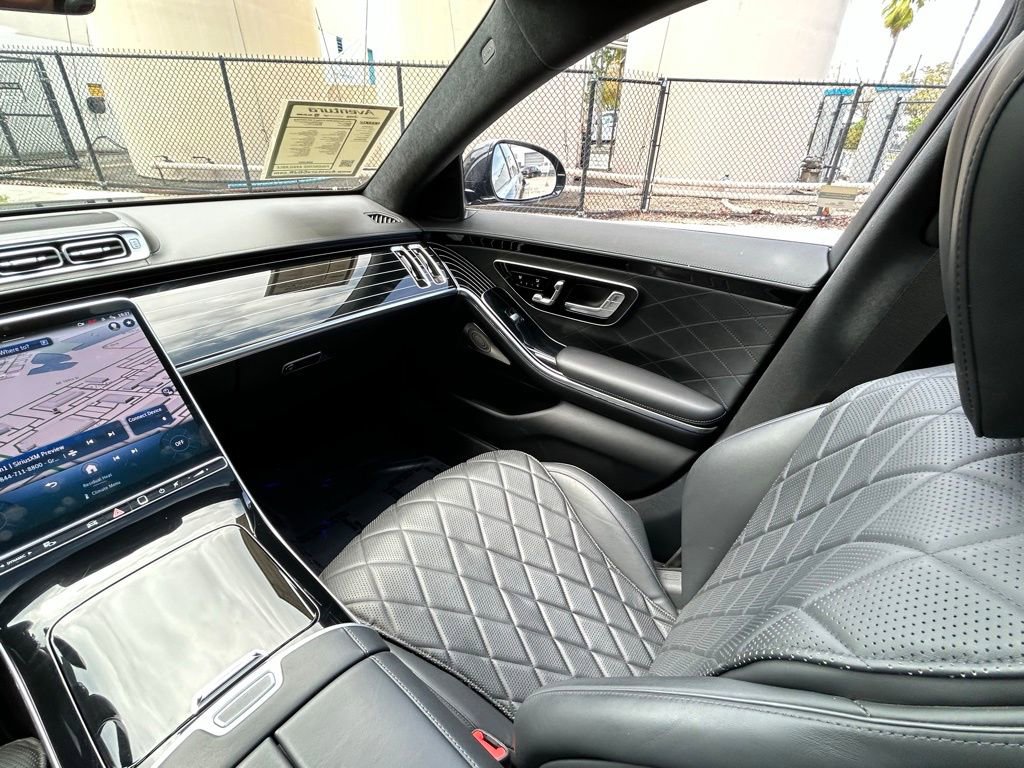Used 2021 Mercedes-Benz S 580 4MATIC Sedan w/ AMG Line image 11