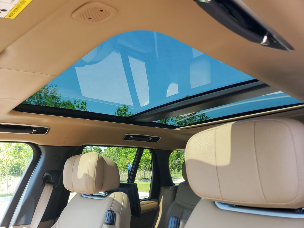 Used 2025 Land Rover Range Rover Autobiography AWD/4WD image 13