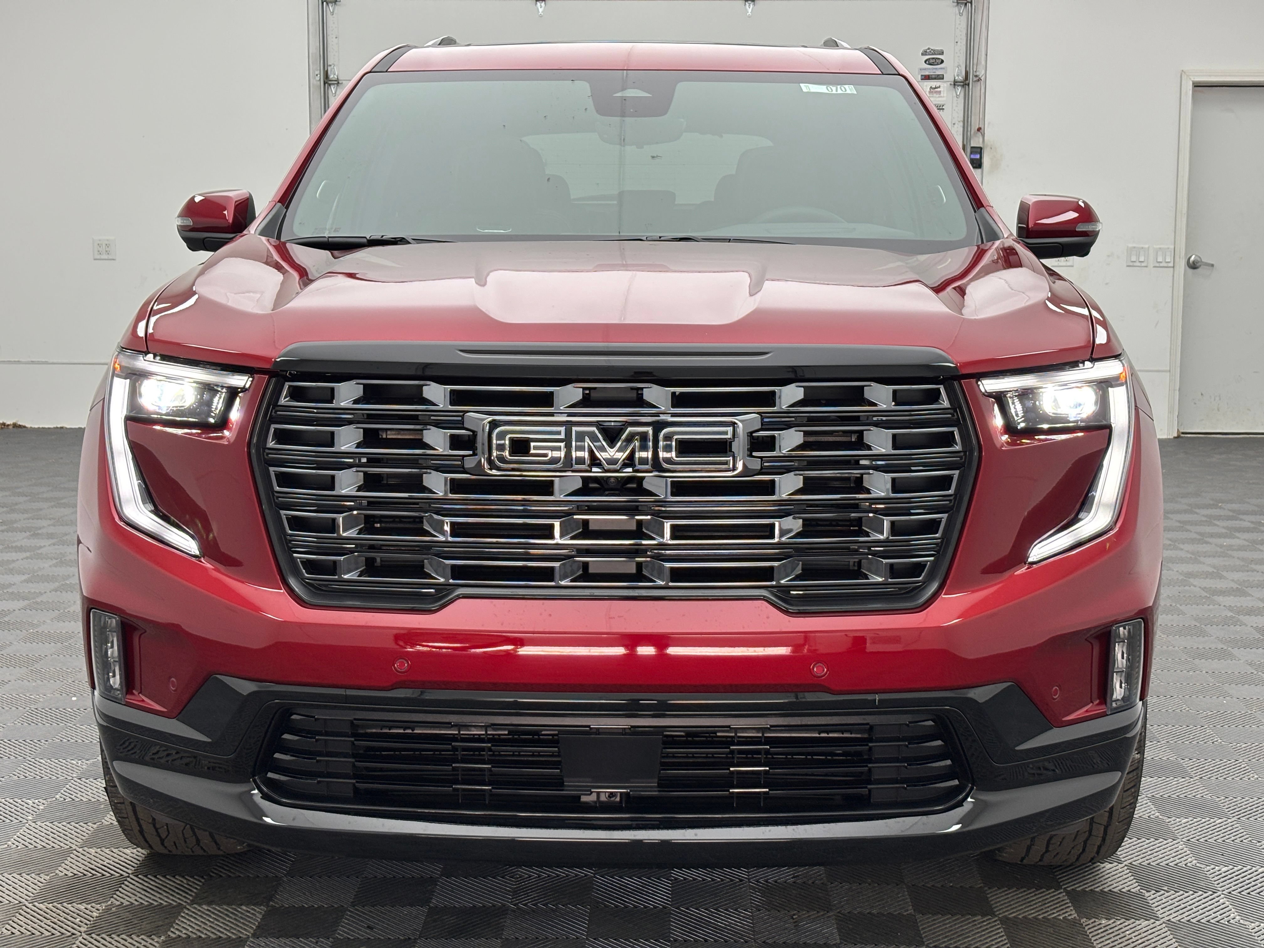 New 2026 GMC Acadia Denali Ultimate w/ LPO, Floor Liner Package AWD/4WD image 17