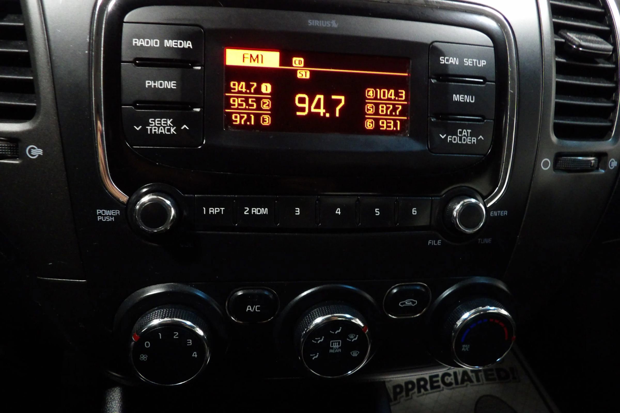 Used 2017 Kia Forte LX image 11