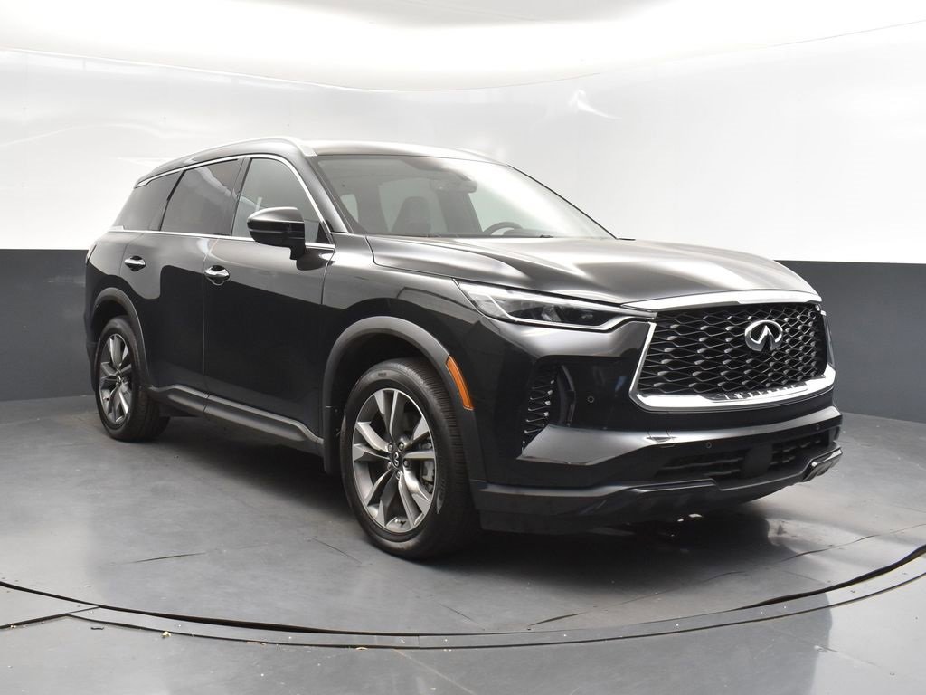 Certified 2025 INFINITI QX60 Luxe image 9