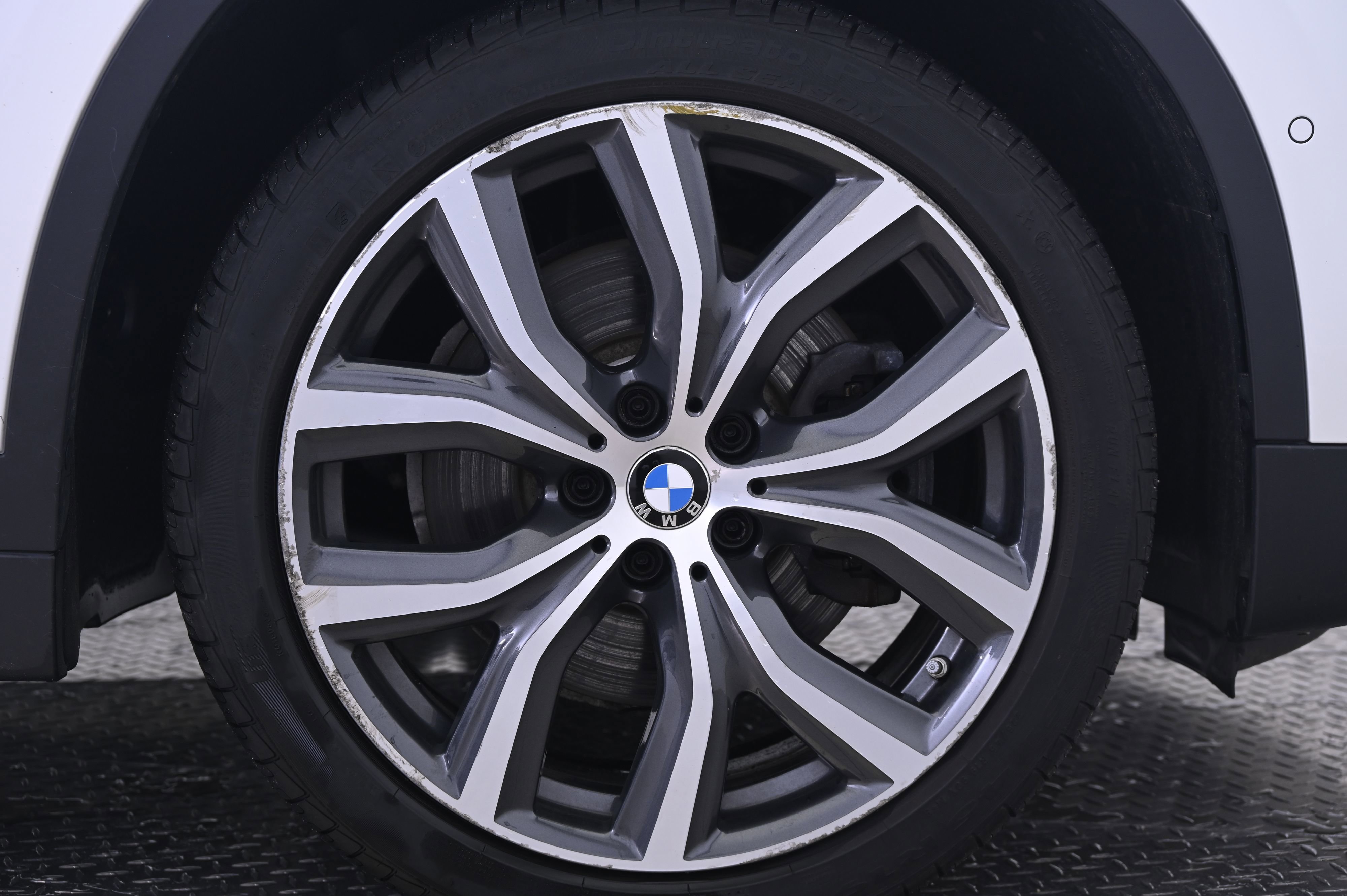 Used 2017 BMW X1 xDrive28i image 14