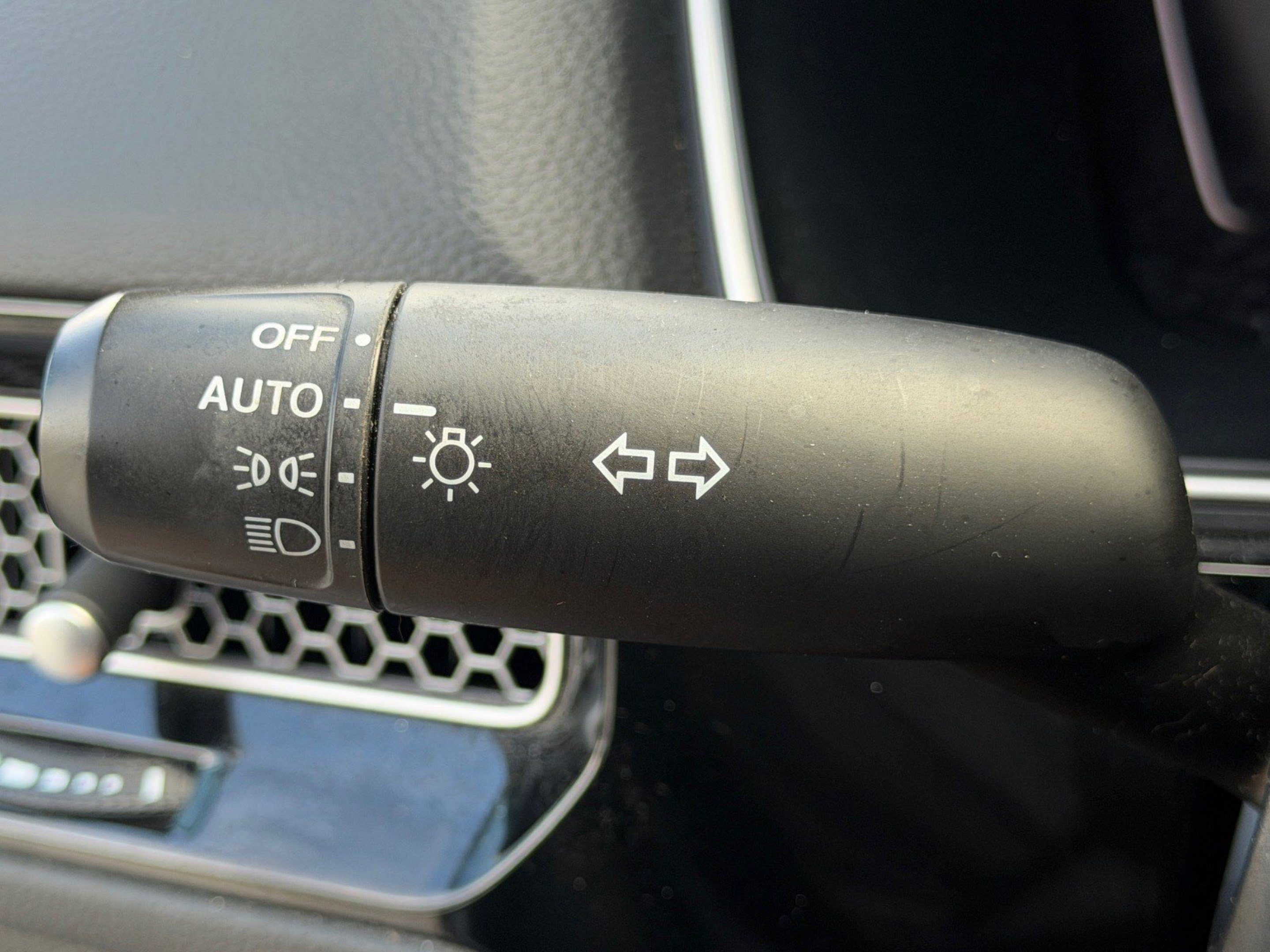 Used 2024 Honda Civic EX-L image 28