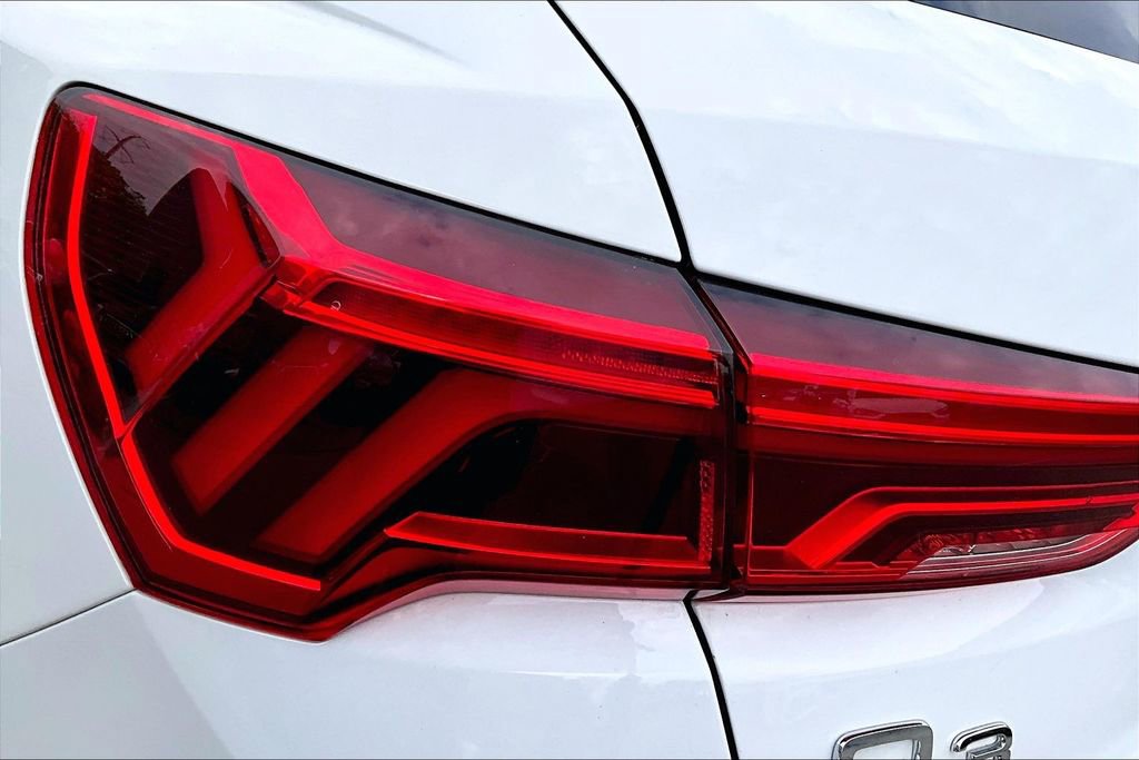 Used 2021 Audi Q3 2.0T Premium Plus w/ Premium Plus Package AWD/4WD image 22