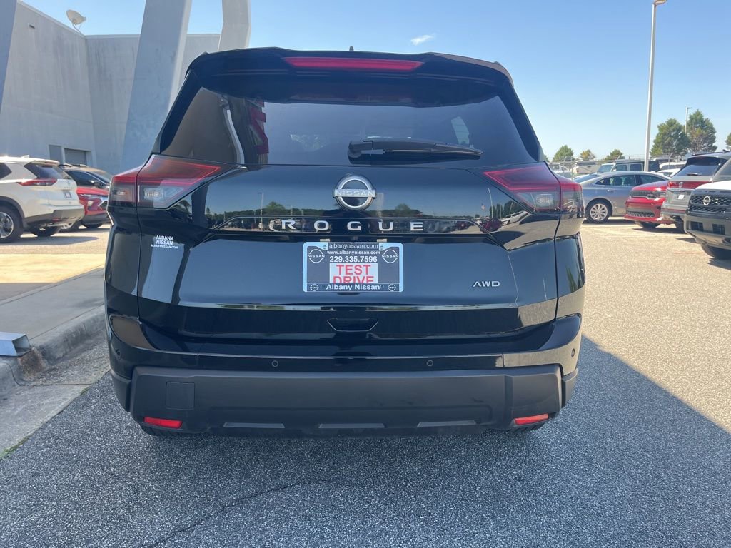 Used 2024 Nissan Rogue S image 25