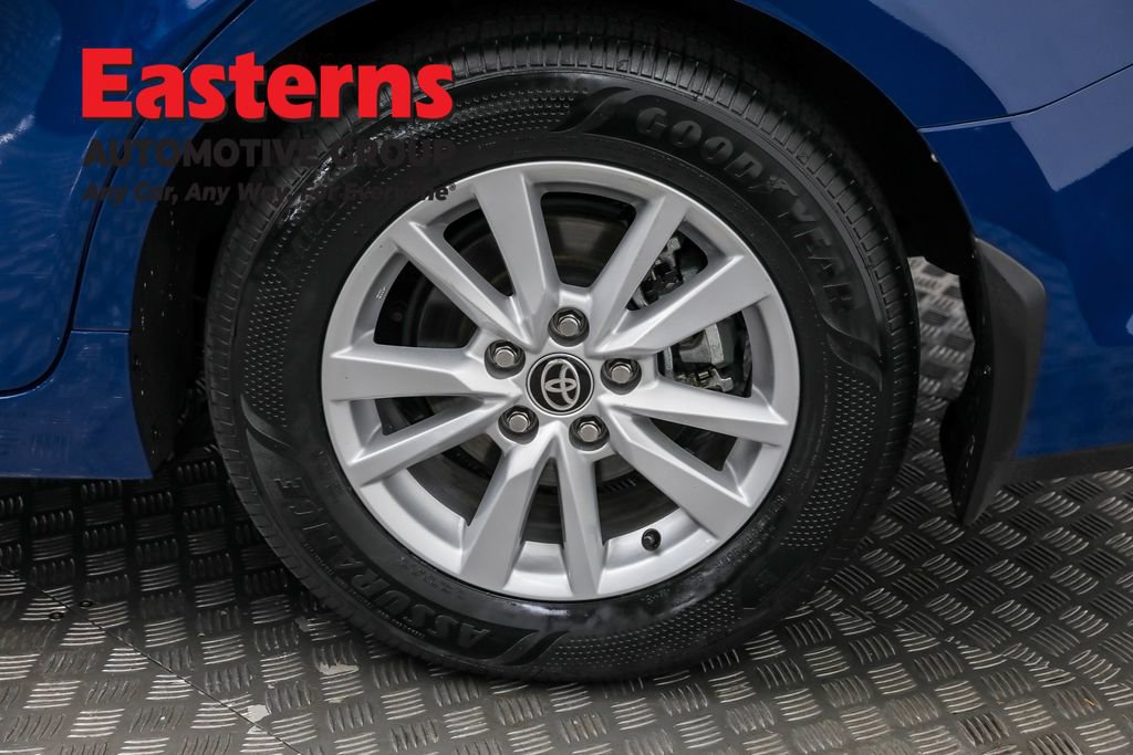 Used 2025 Toyota Camry LE w/ Convenience Package image 31