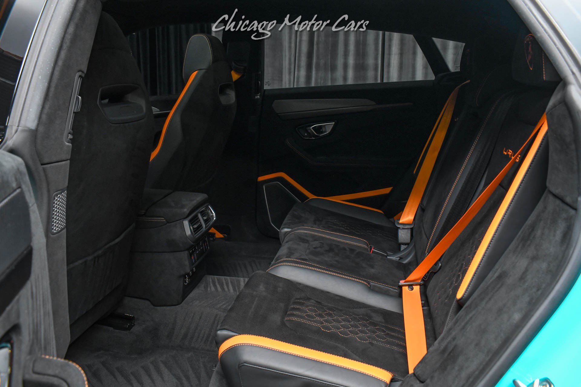 Used 2024 Lamborghini Urus Performante AWD/4WD image 28