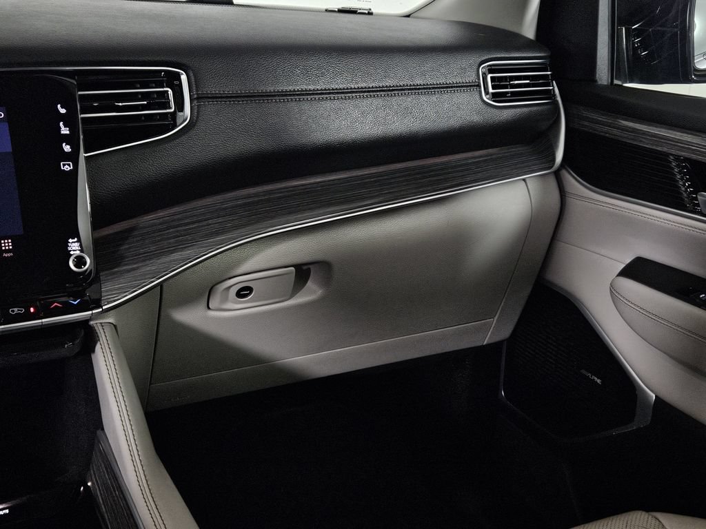 Used 2022 Jeep Wagoneer Series II RWD image 6