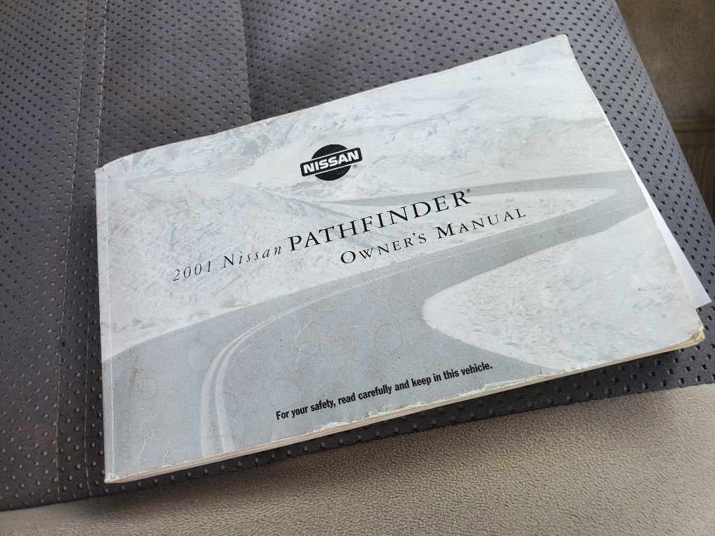 Used 2001 Nissan Pathfinder SE RWD image 39