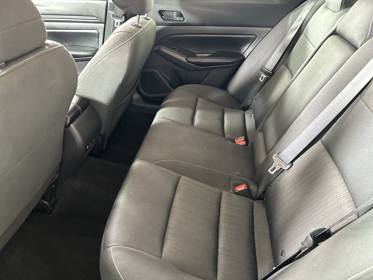 Used 2025 Nissan Altima 2.5 SV FWD image 24