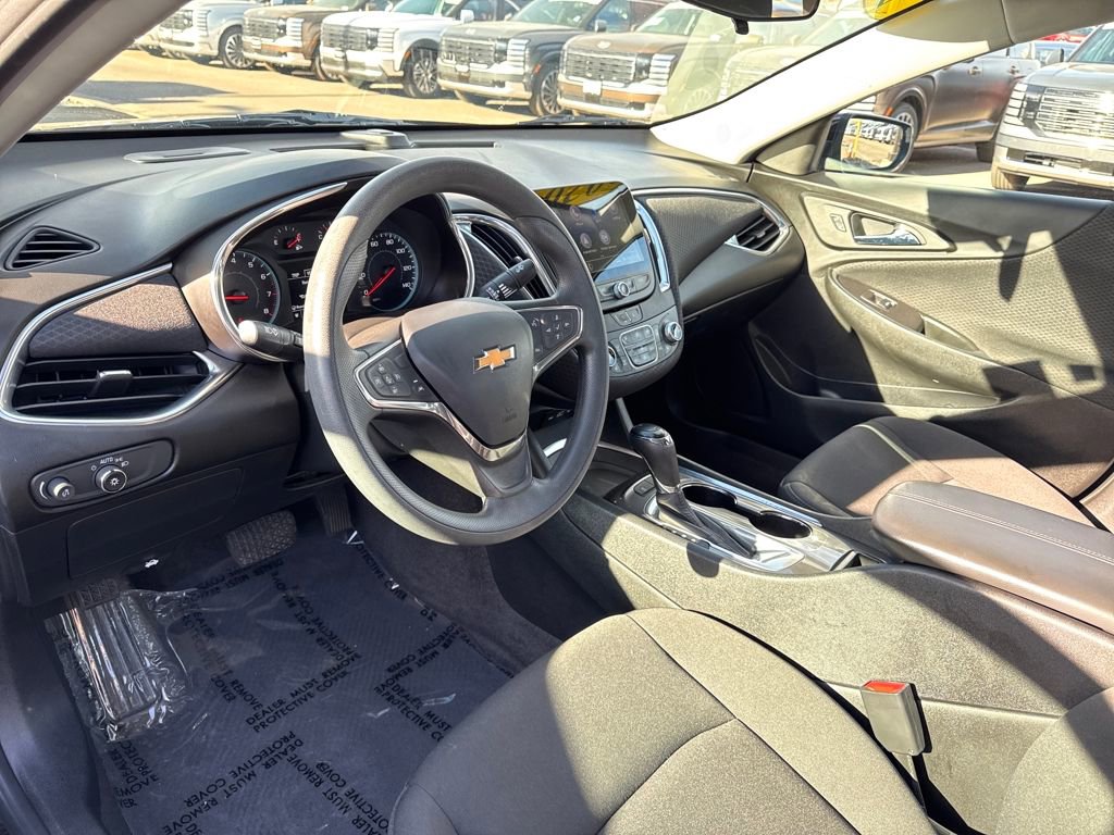 Used 2020 Chevrolet Malibu LT image 24