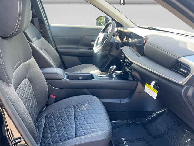 New 2026 Nissan Kicks SV AWD/4WD image 16