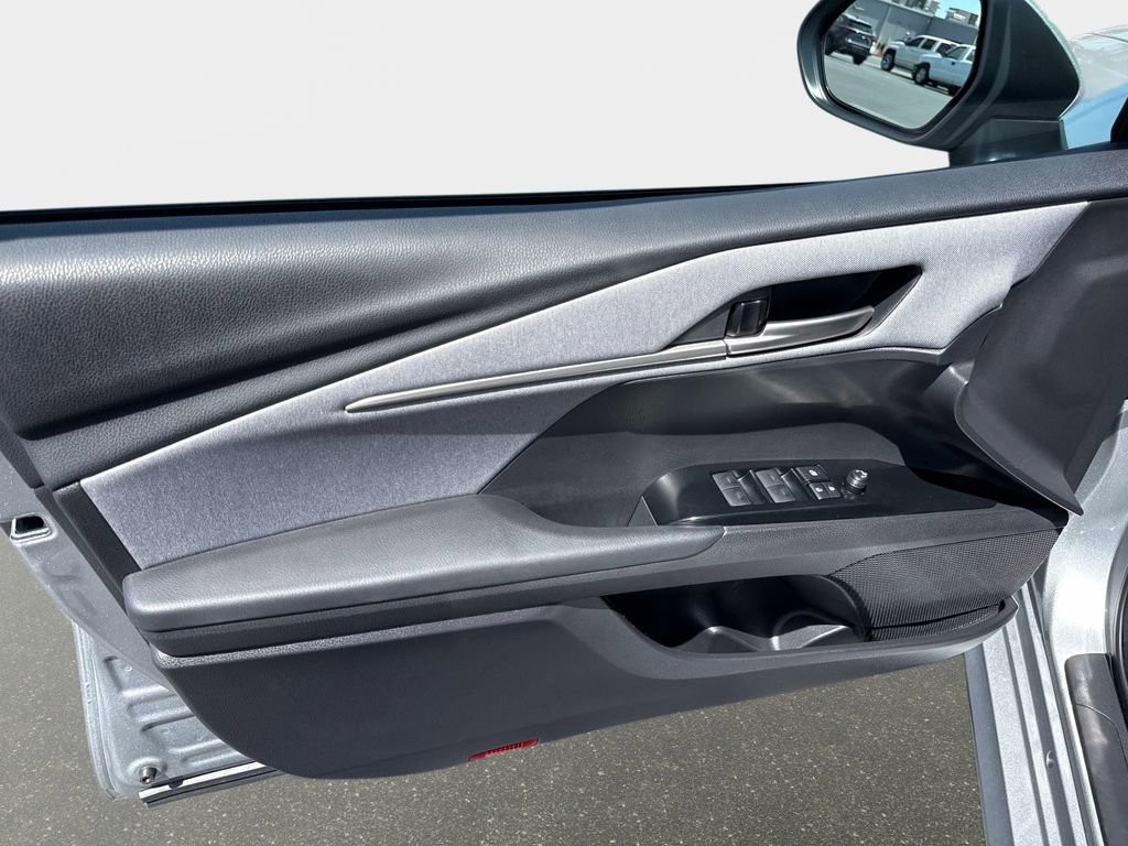 Used 2025 Toyota Camry LE image 17