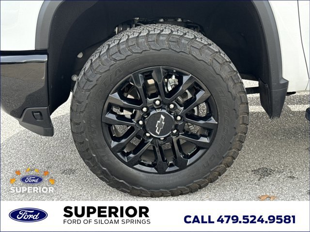Used 2025 Chevrolet Silverado 2500 LTZ w/ LTZ Plus Package image 17