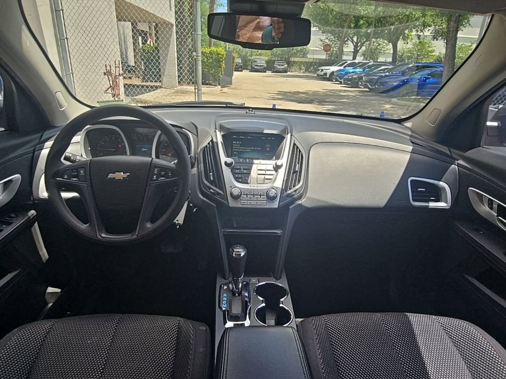 Used 2017 Chevrolet Equinox LS FWD image 23