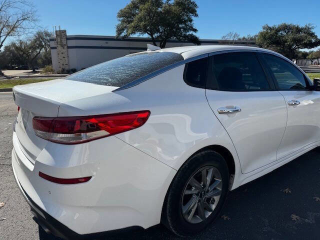 Used 2019 Kia Optima LX image 10