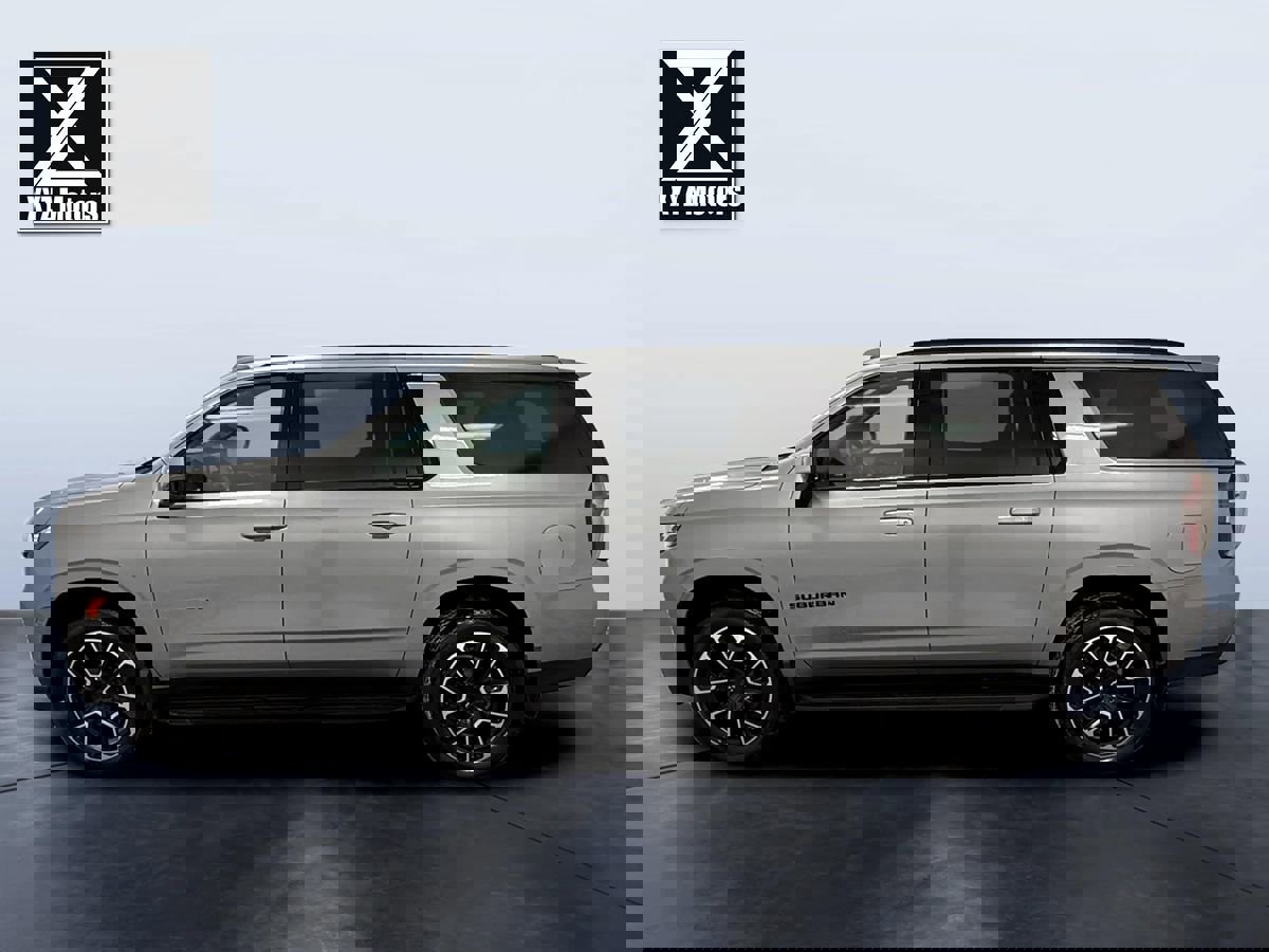 Used 2024 Chevrolet Suburban RST w/ Luxury Package image 3