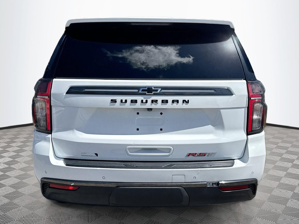 Used 2022 Chevrolet Suburban RST w/ Luxury Package AWD/4WD image 7