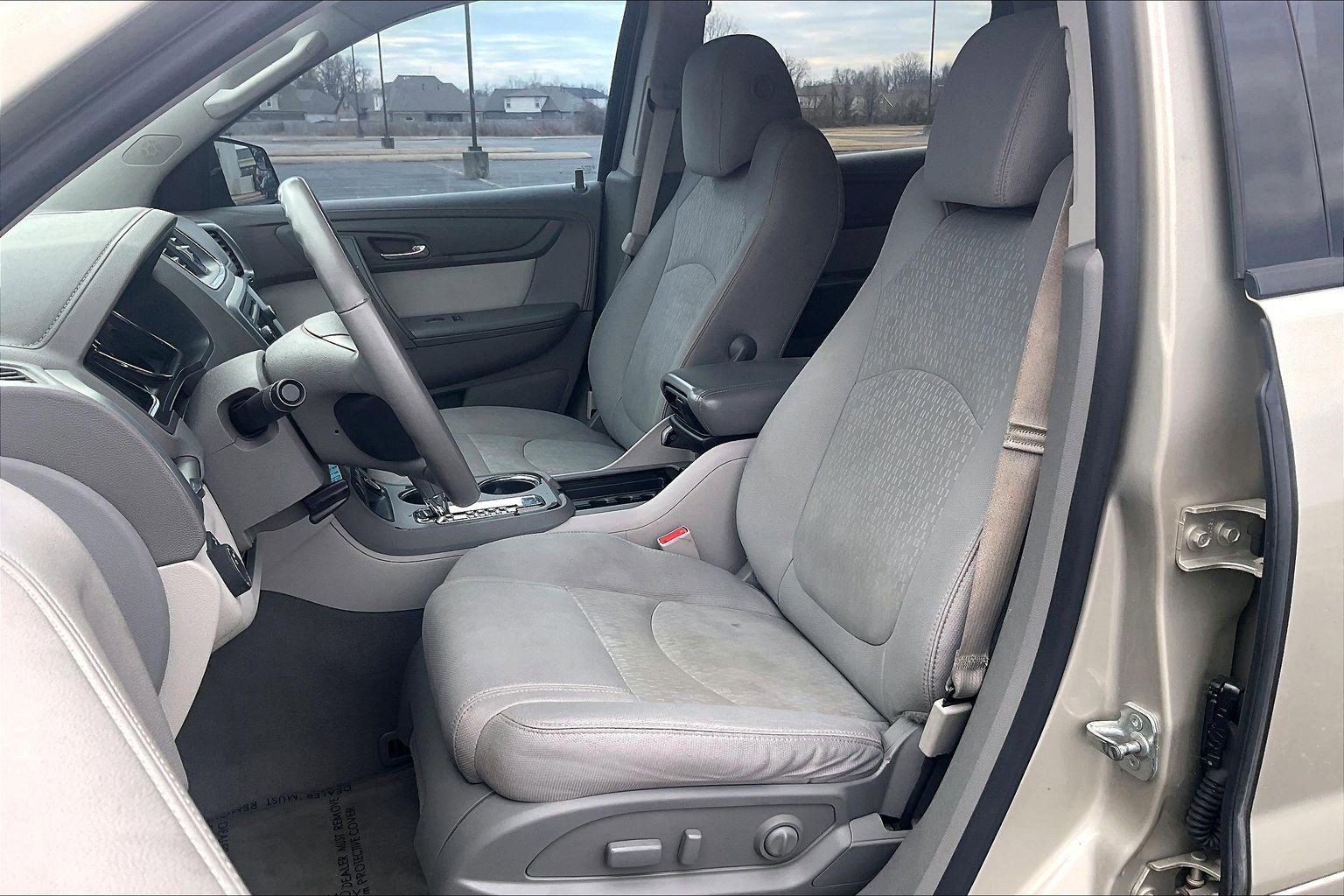 Used 2013 GMC Acadia SLE image 7