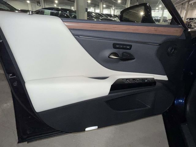 New 2025 Lexus ES 350 350 image 14