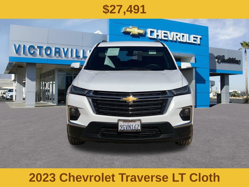 Certified 2023 Chevrolet Traverse LT FWD image 2