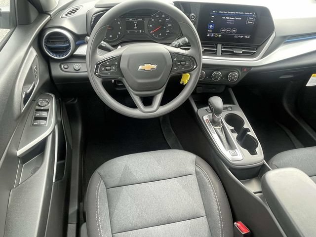 New 2026 Chevrolet Trax LS w/ LS Convenience Package FWD image 11