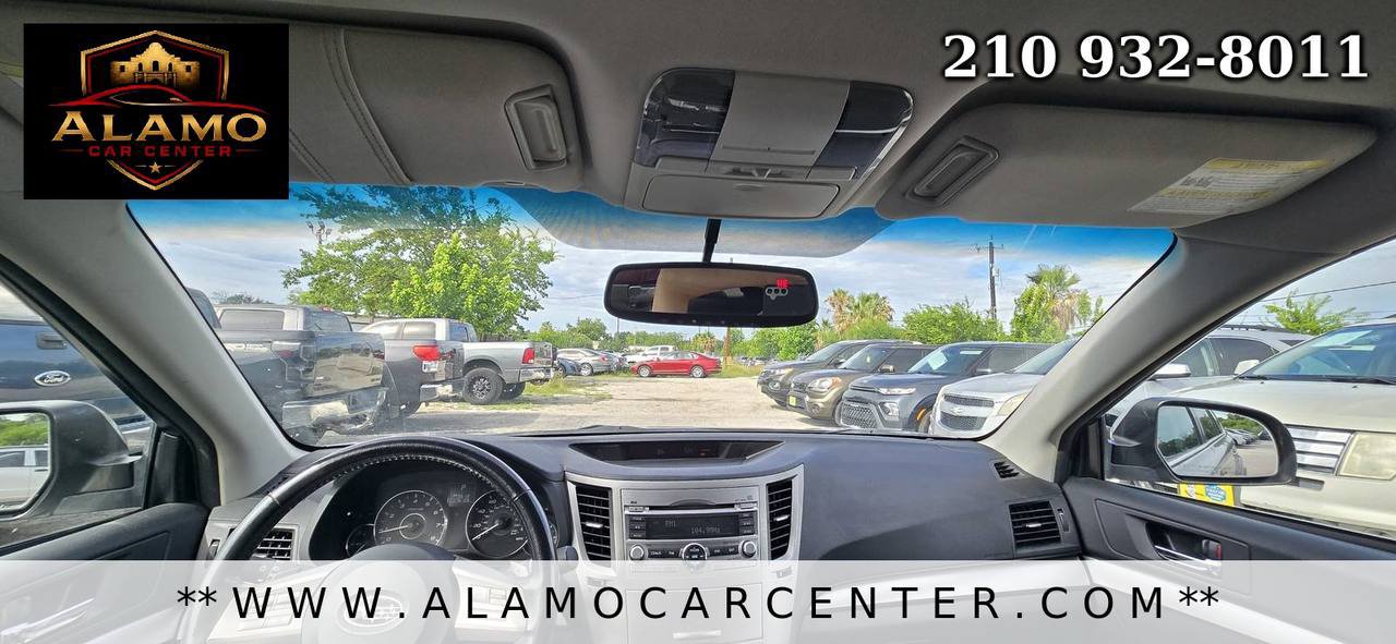 Used 2011 Subaru Outback 2.5i Premium AWD/4WD image 38