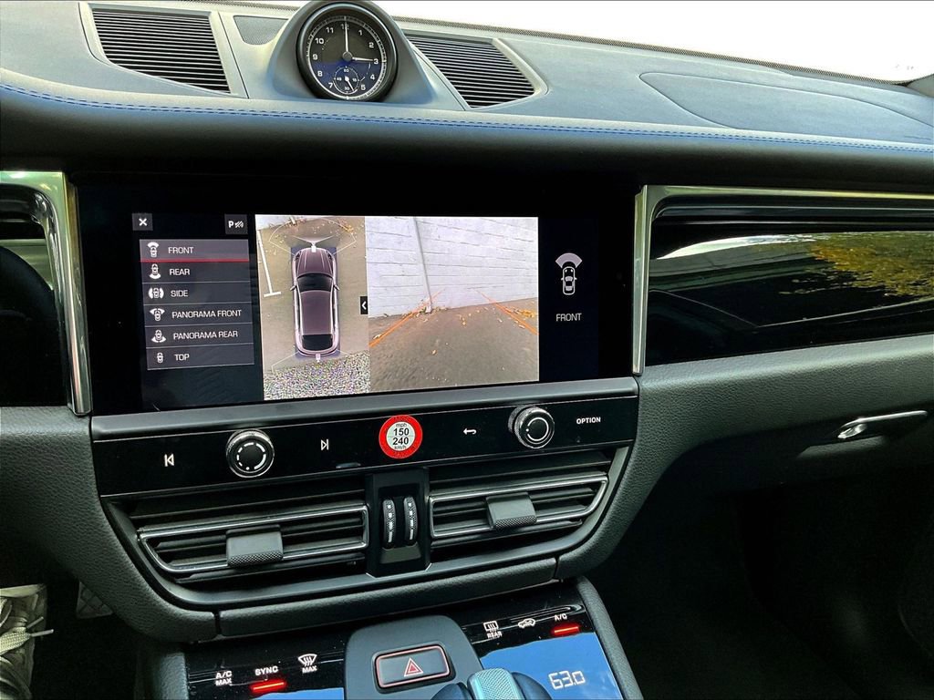 Used 2025 Porsche Macan image 26