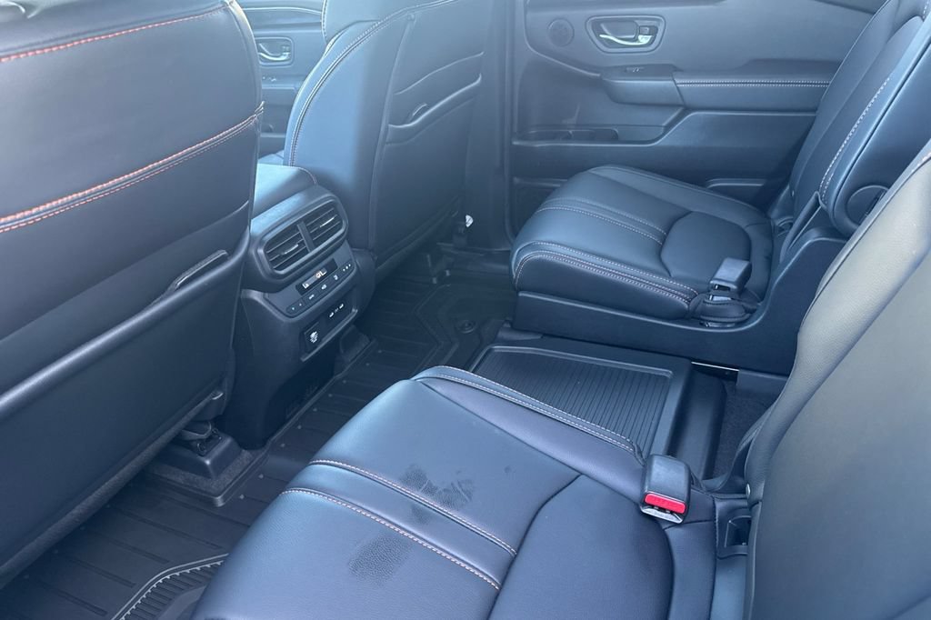 Certified 2024 Honda Pilot TrailSport image 15