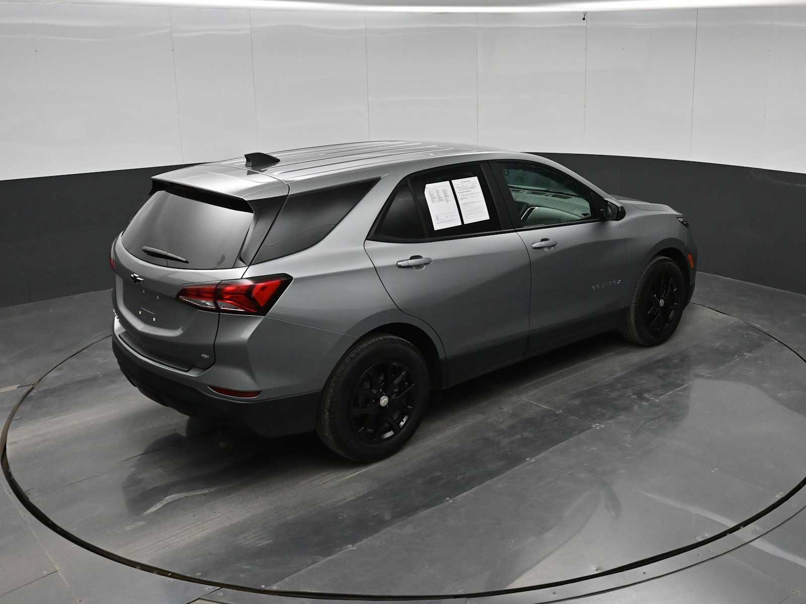 Used 2023 Chevrolet Equinox LS w/ LS Convenience Package FWD image 30