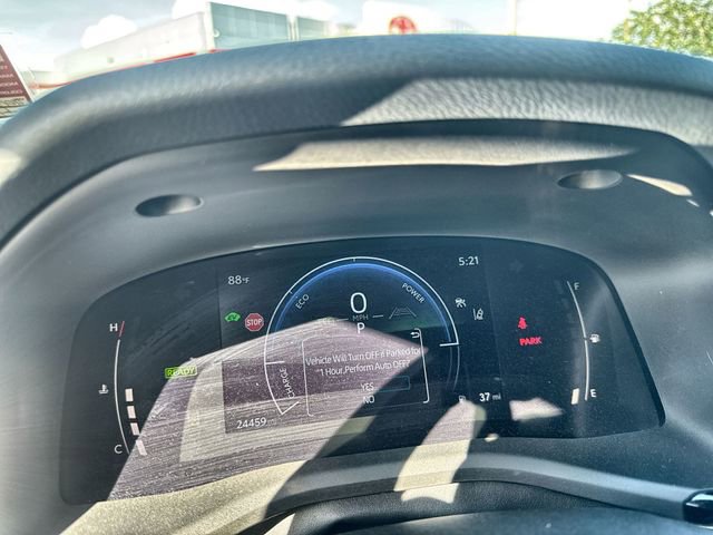 Used 2025 Toyota Camry SE w/ Convenience Package image 24